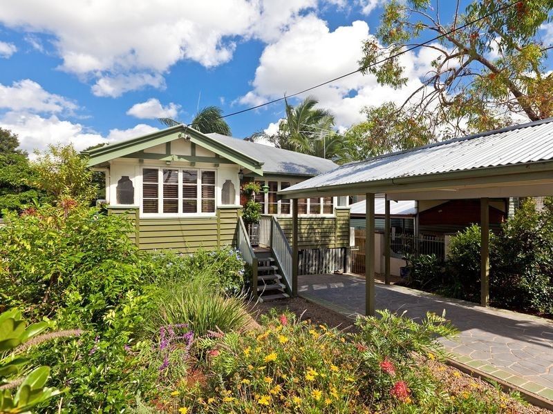151 Oceana Tce, Lota QLD 4179