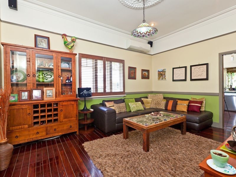 151 Oceana Tce, Lota QLD 4179
