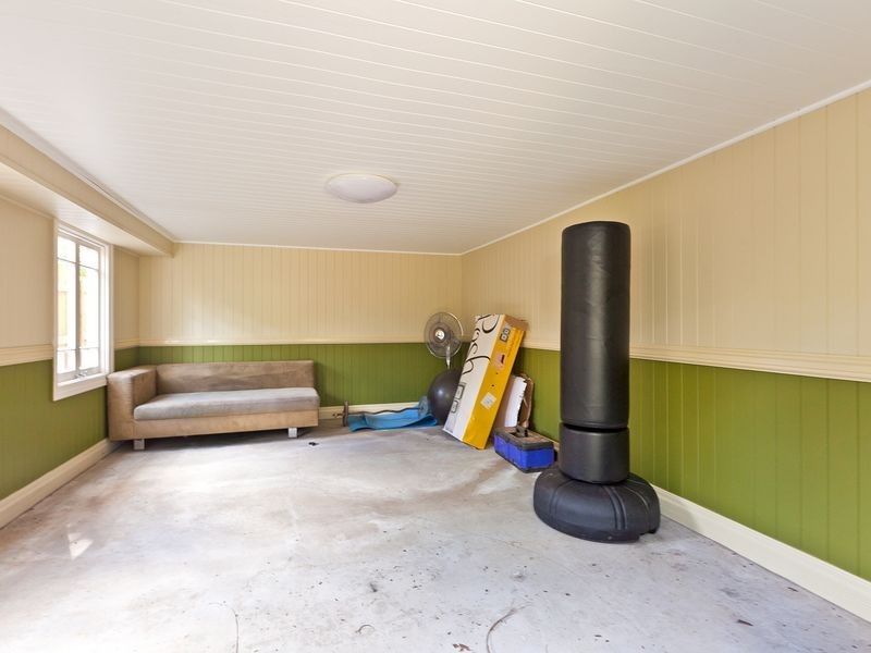 151 Oceana Tce, Lota QLD 4179