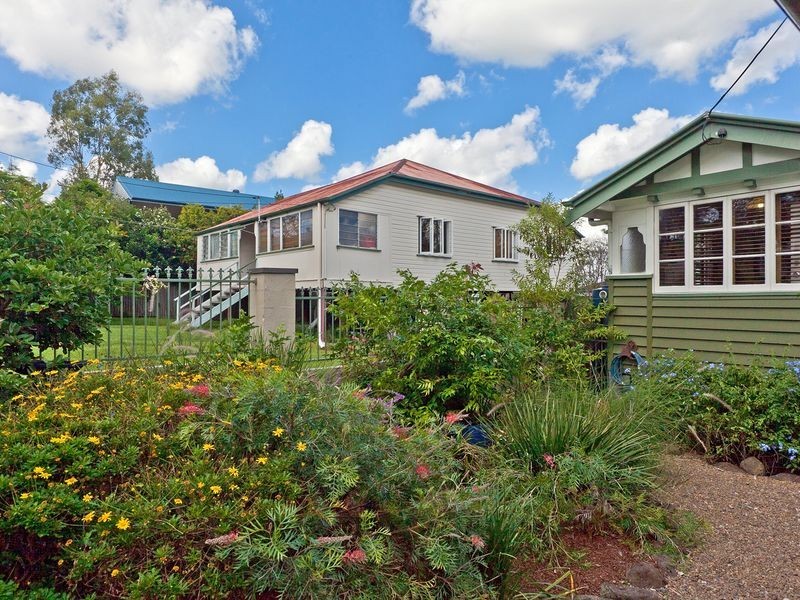 151 Oceana Tce, Lota QLD 4179