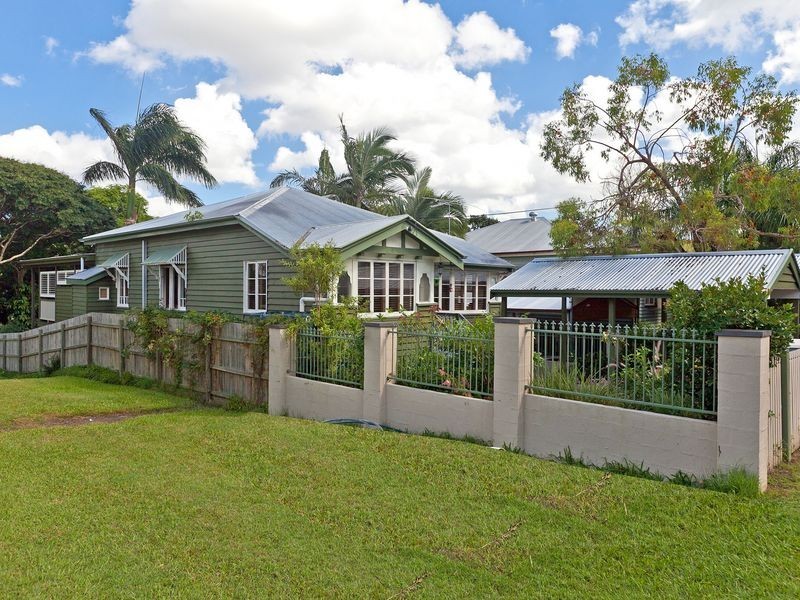 151 Oceana Tce, Lota QLD 4179