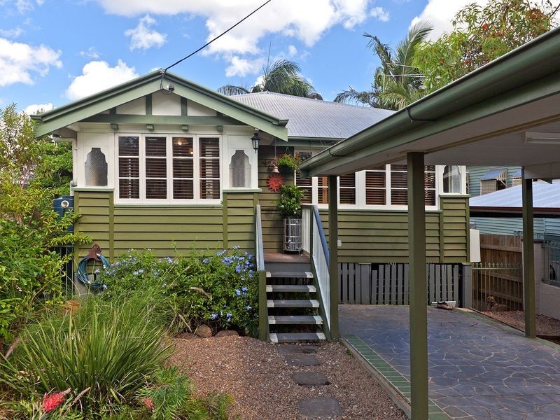 151 Oceana Tce, Lota QLD 4179