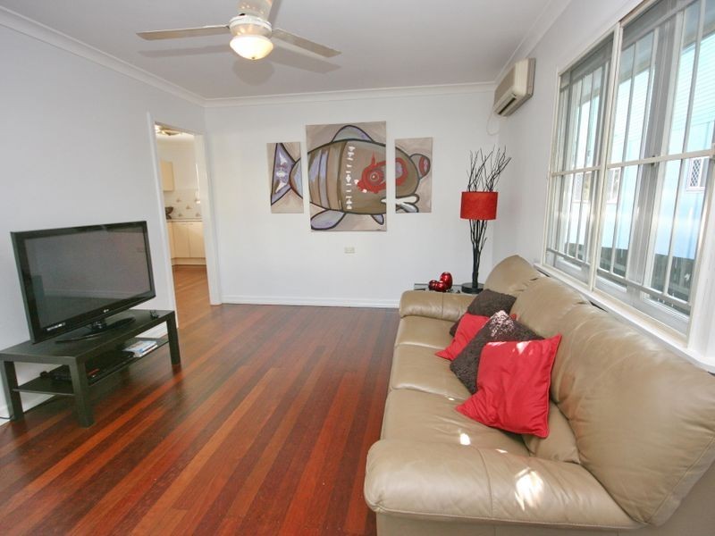 21 Ryder Street, Wynnum QLD 4178