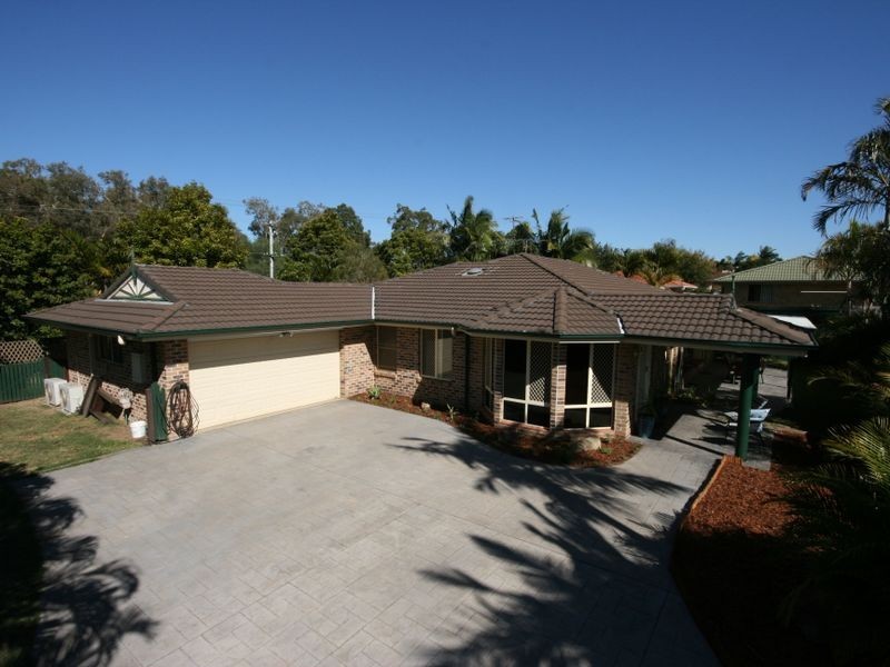 30 Miles Crescent, Manly West QLD 4179