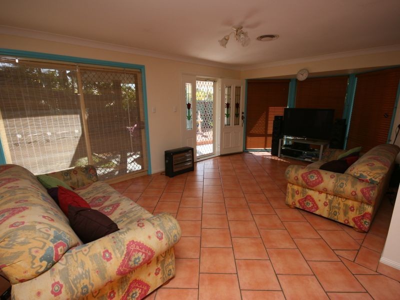 30 Miles Crescent, Manly West QLD 4179