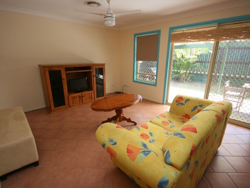 30 Miles Crescent, Manly West QLD 4179