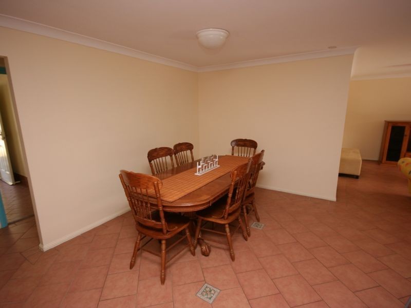 30 Miles Crescent, Manly West QLD 4179