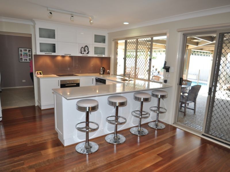 45 Scanlen Crescent, Wynnum West QLD 4178