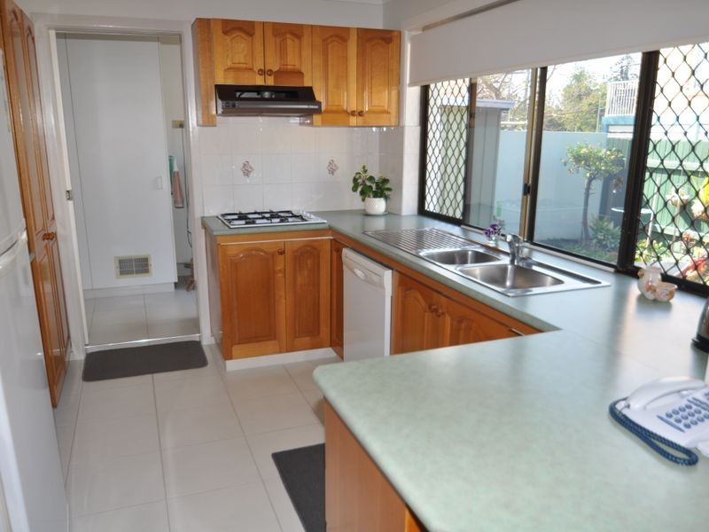 2/12 Edith St, Wynnum QLD 4178