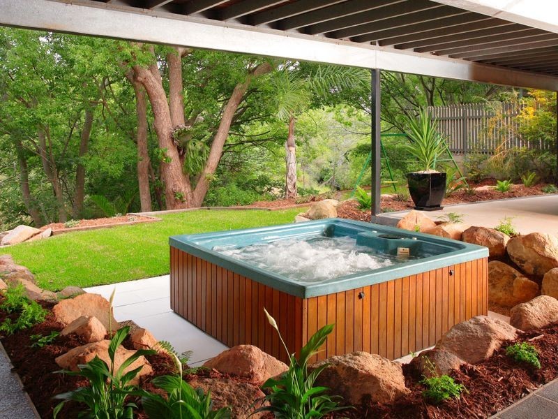 24 Ashton Street, Wynnum QLD 4178