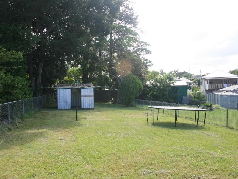 24 Bellew Street, Wynnum QLD 4178