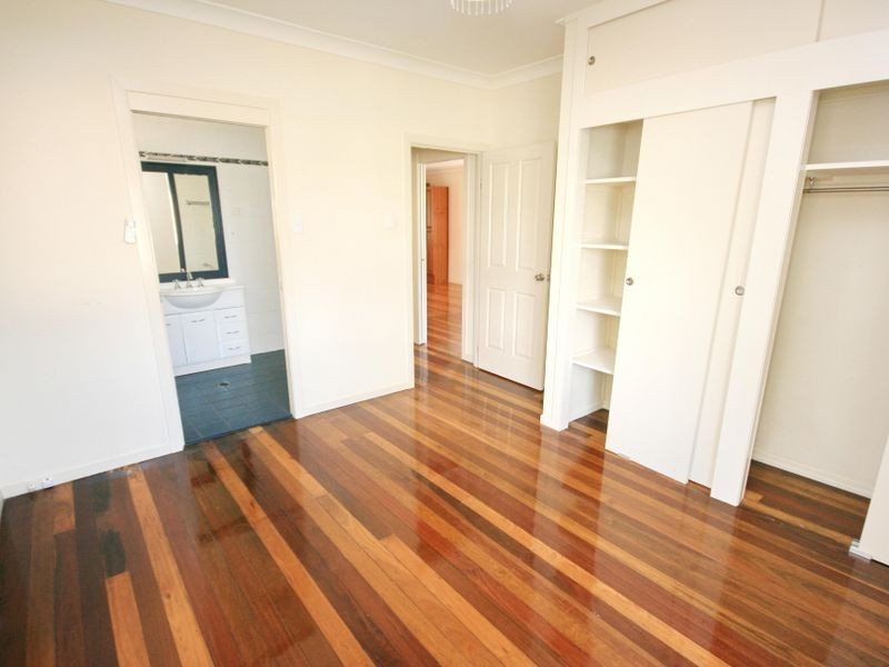 24 Bellew Street, Wynnum QLD 4178