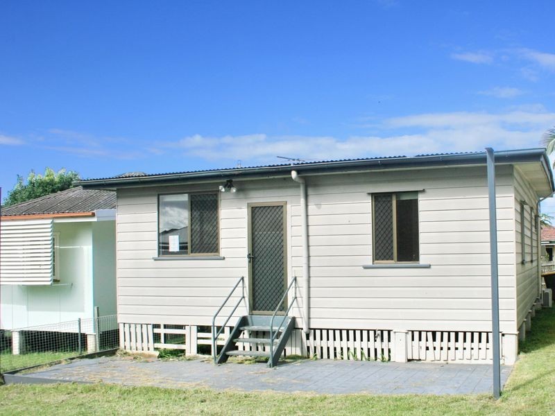 24 Bellew Street, Wynnum QLD 4178