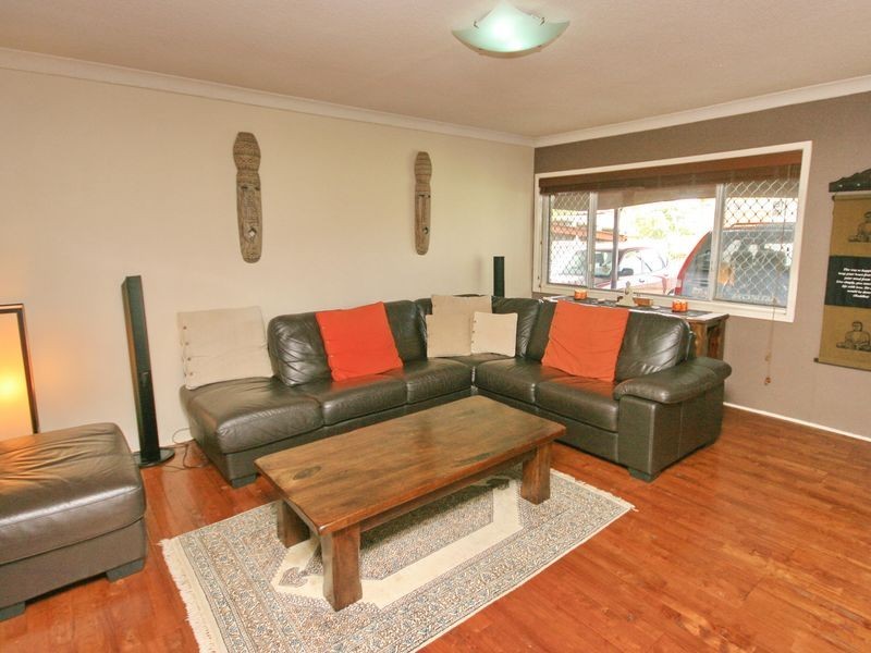 6 Samantha Street, Wynnum West QLD 4178