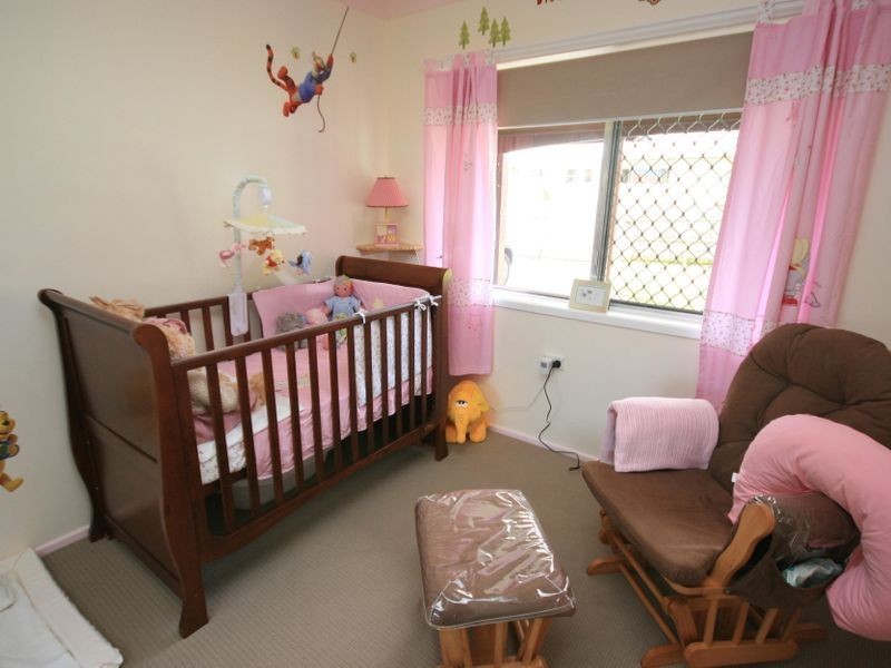 6 Samantha Street, Wynnum West QLD 4178