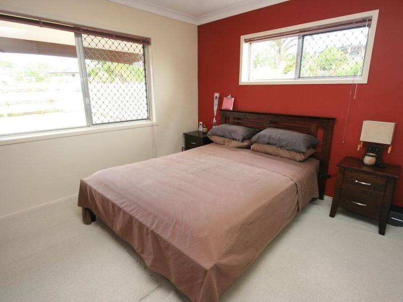 6 Samantha Street, Wynnum West QLD 4178