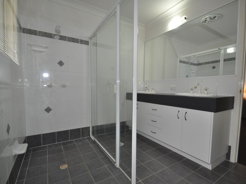 101 Hargreaves Road, Manly West QLD 4179