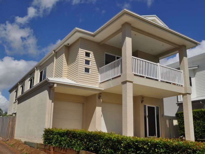 10 Foch Street, Wynnum West QLD 4178