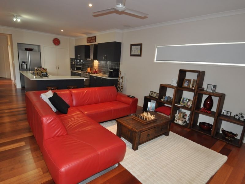 10 Foch Street, Wynnum West QLD 4178