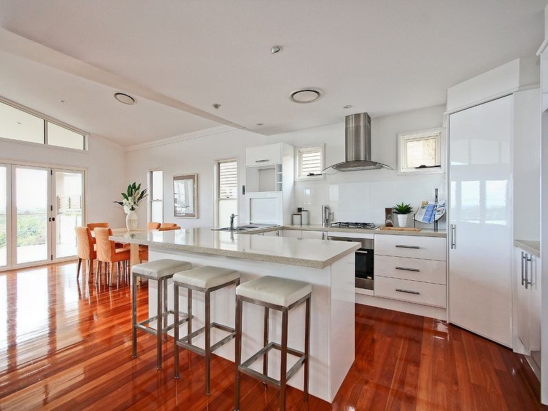 81 Raeburn St, Manly West QLD 4179