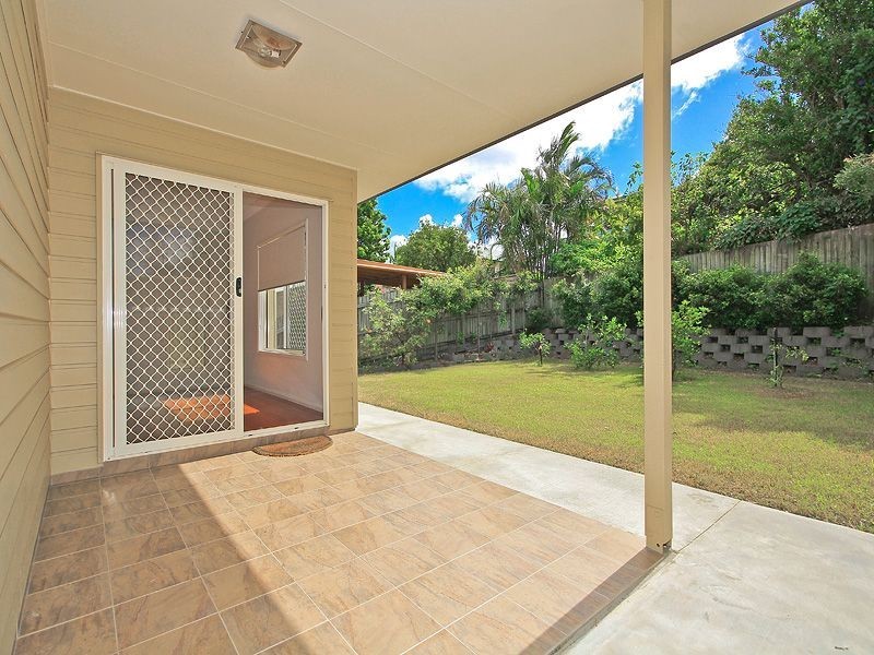 81 Raeburn St, Manly West QLD 4179