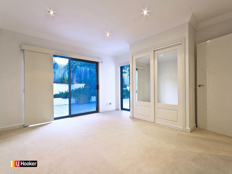 171 Carlton Terrace, Manly QLD 4179