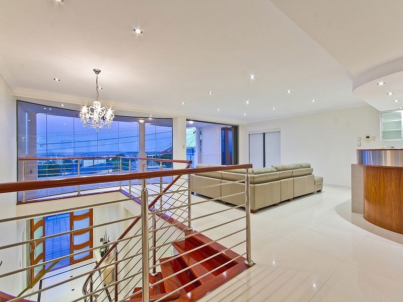 171 Carlton Terrace, Manly QLD 4179