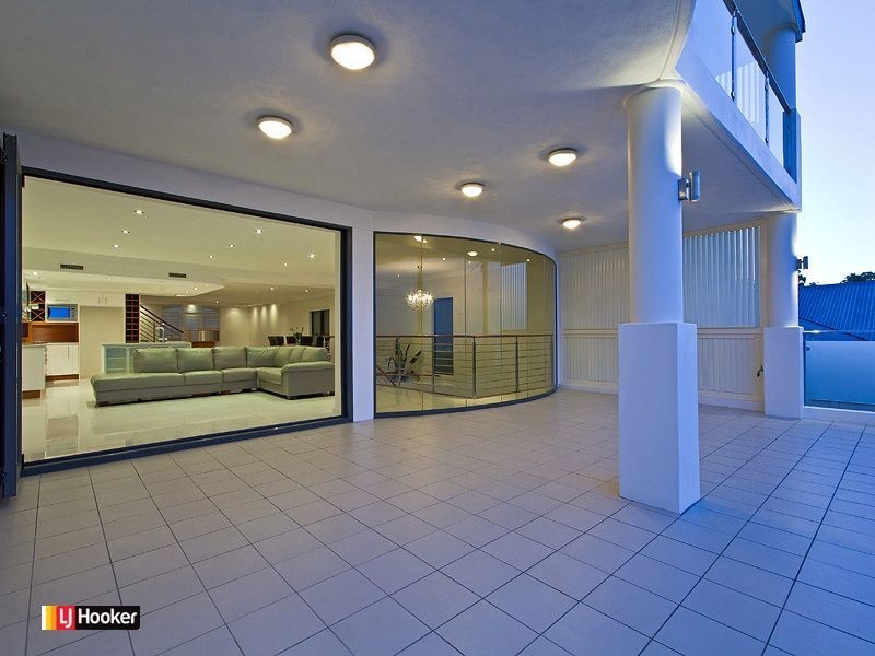 171 Carlton Terrace, Manly QLD 4179