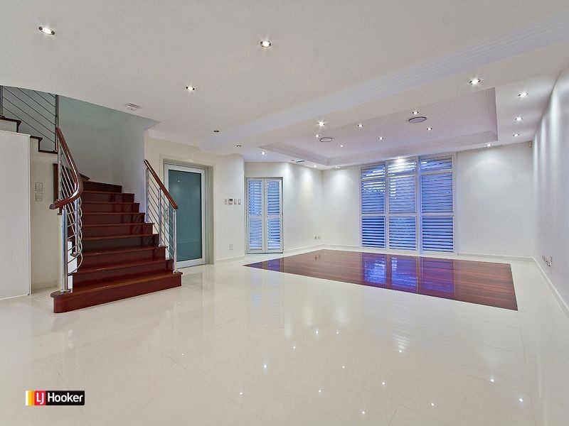 171 Carlton Terrace, Manly QLD 4179