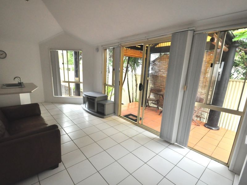 35 Thomas Street, Wynnum QLD 4178