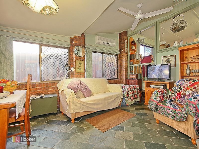 12 Empire Ave, Manly West QLD 4179