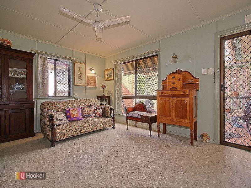 12 Empire Ave, Manly West QLD 4179