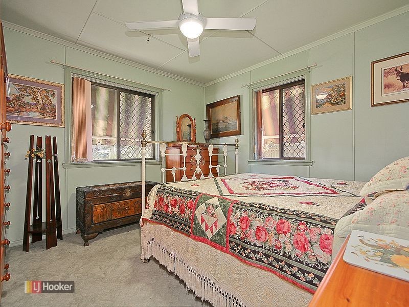 12 Empire Ave, Manly West QLD 4179