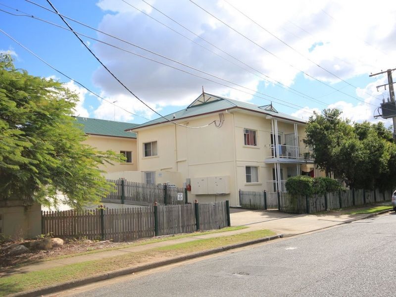 2/41 Glenora St, Wynnum QLD 4178