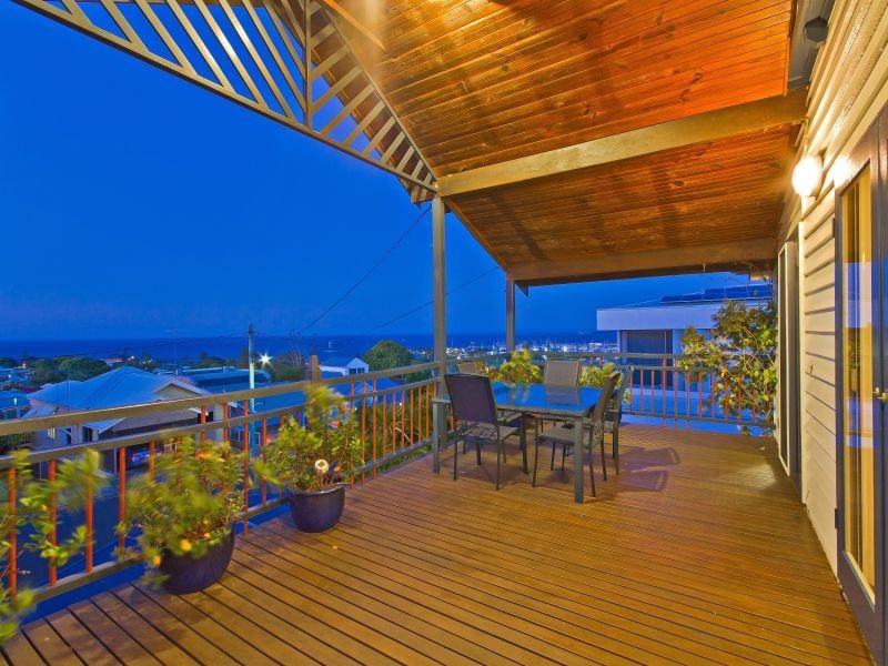113 Carlton Terrace, Manly QLD 4179