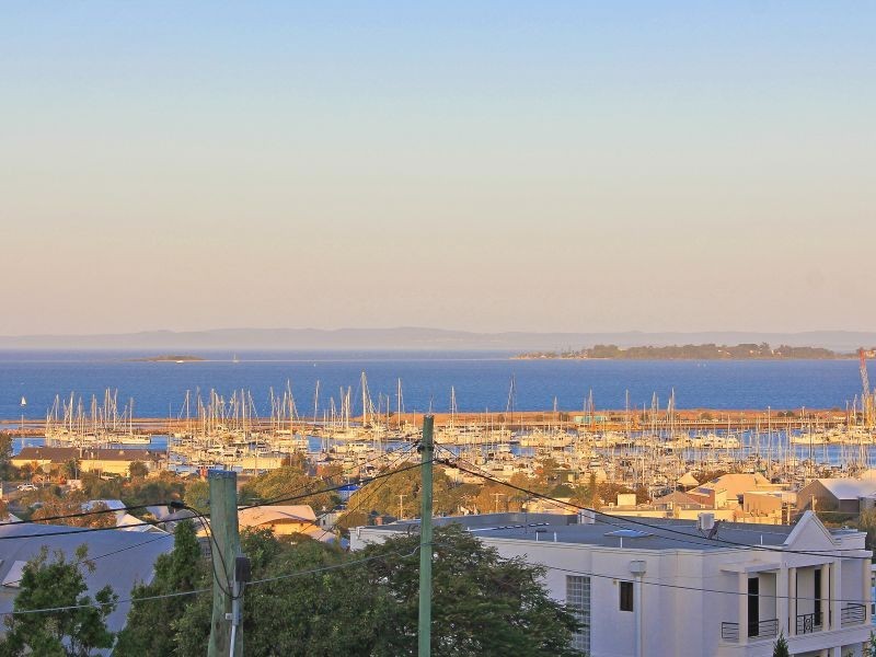 113 Carlton Terrace, Manly QLD 4179