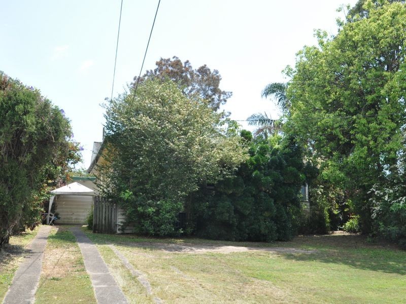 111 Raeburn St, Manly West QLD 4179