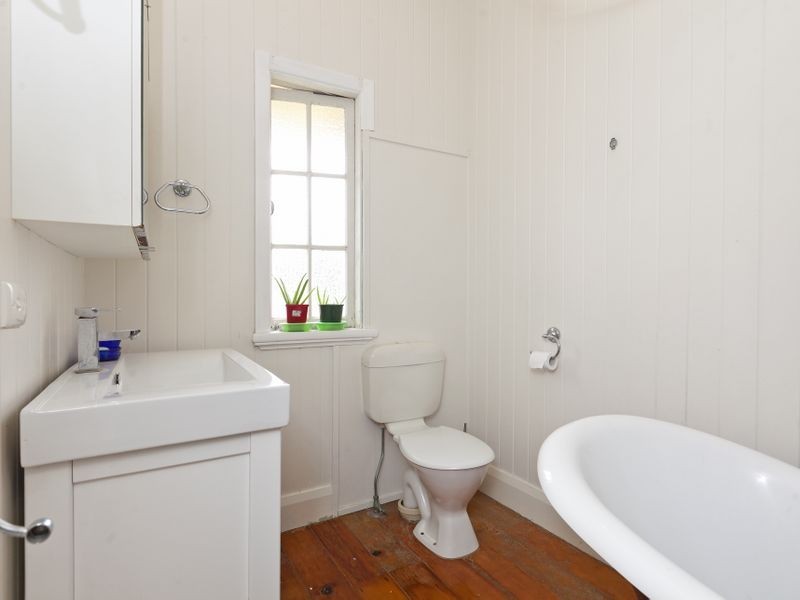 52 Mountjoy Terrace, Wynnum QLD 4178