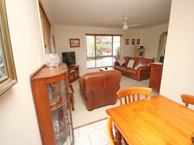 36 Schooner Circuit, Manly West QLD 4179