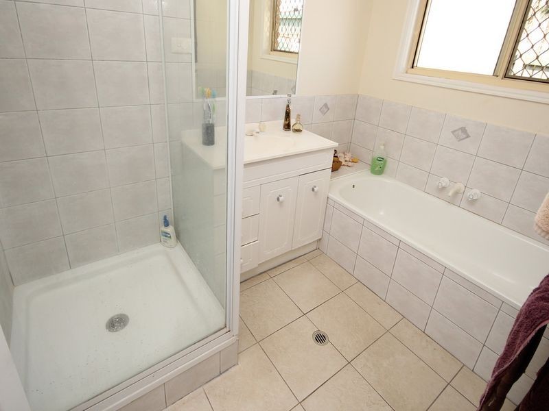 36 Schooner Circuit, Manly West QLD 4179