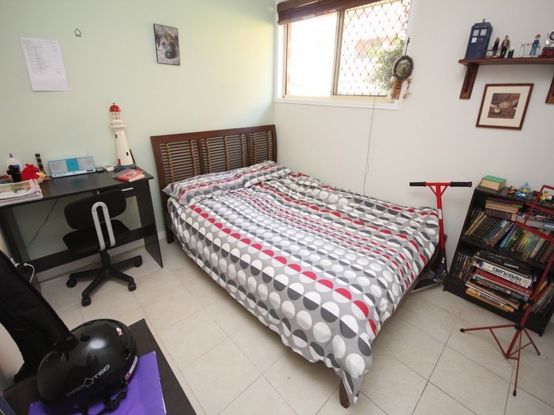 36 Schooner Circuit, Manly West QLD 4179