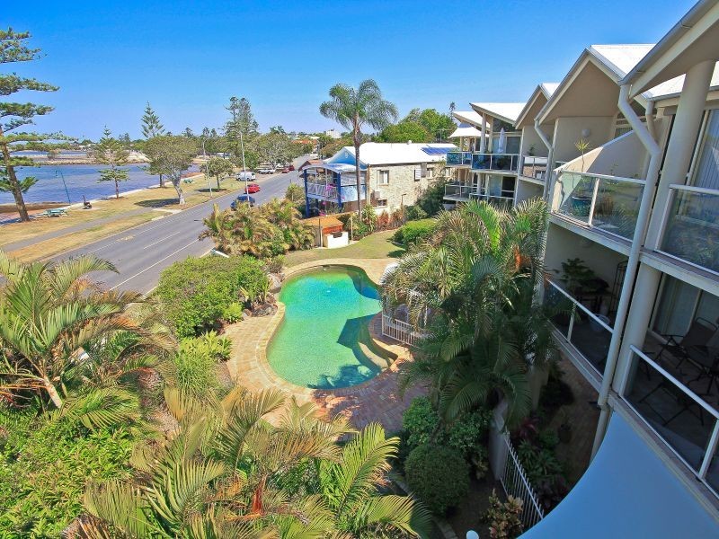 1/61 Waterloo Esplanade, Wynnum QLD 4178