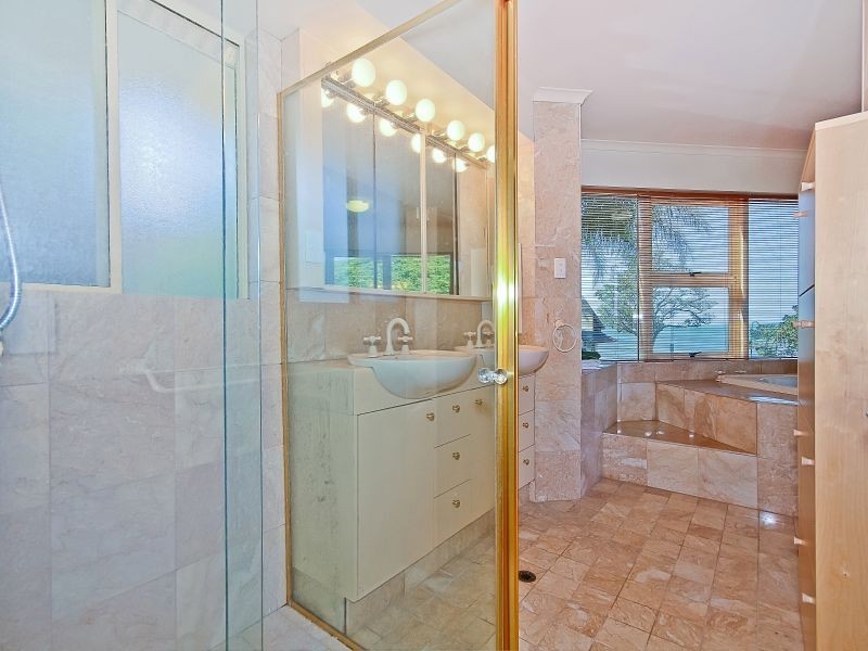 1/61 Waterloo Esplanade, Wynnum QLD 4178