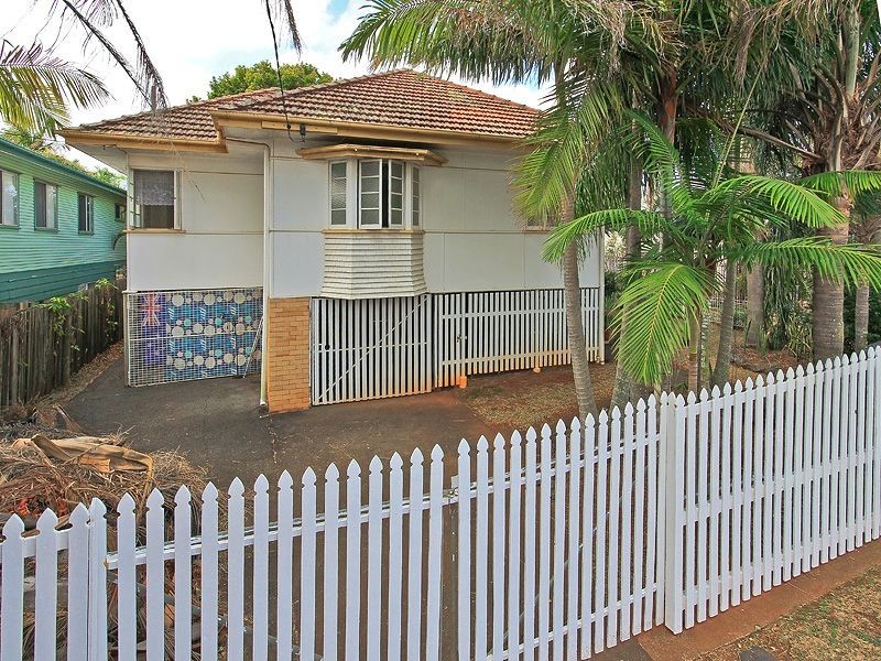 19 Haig Street, Wynnum West QLD 4178