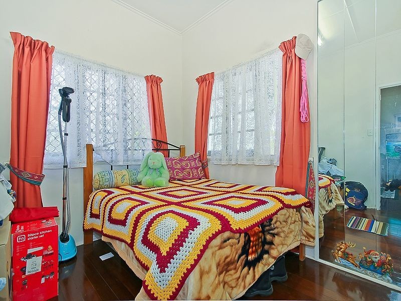 19 Haig Street, Wynnum West QLD 4178