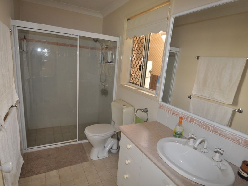 17 Lewis Place, Manly West QLD 4179