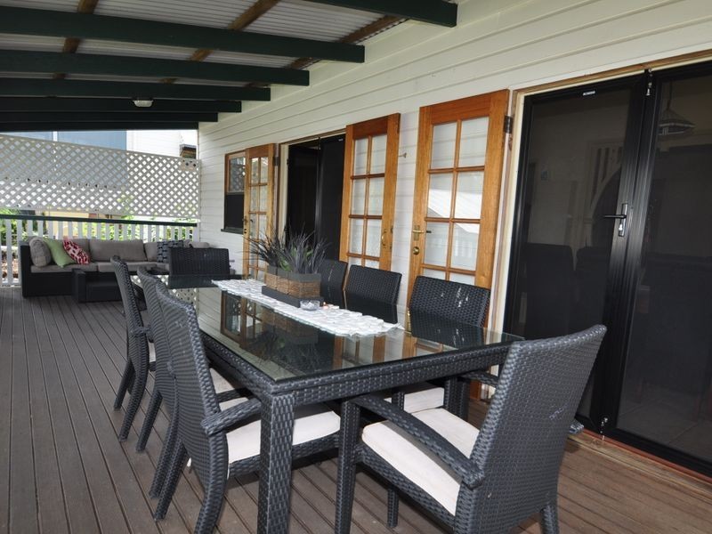 56 Glenora St, Wynnum QLD 4178