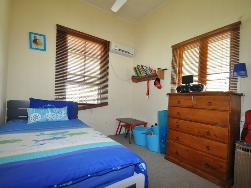 56 Glenora St, Wynnum QLD 4178
