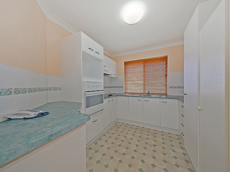 62 Amanda St, Wynnum West QLD 4178