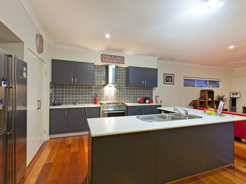 10 Foch Street, Wynnum West QLD 4178